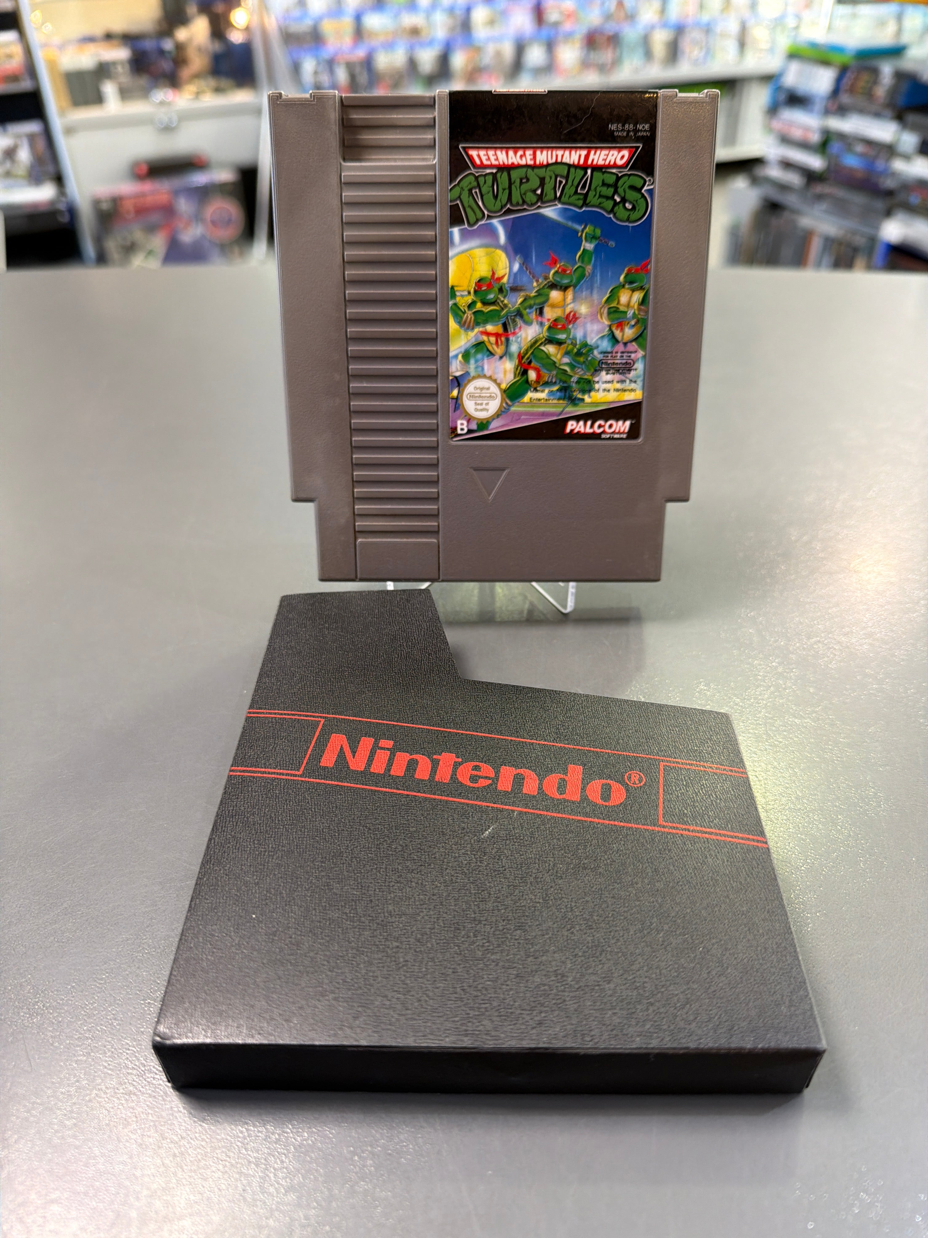 Teenage Mutant Hero Turtles NES mit Schuber *Modul