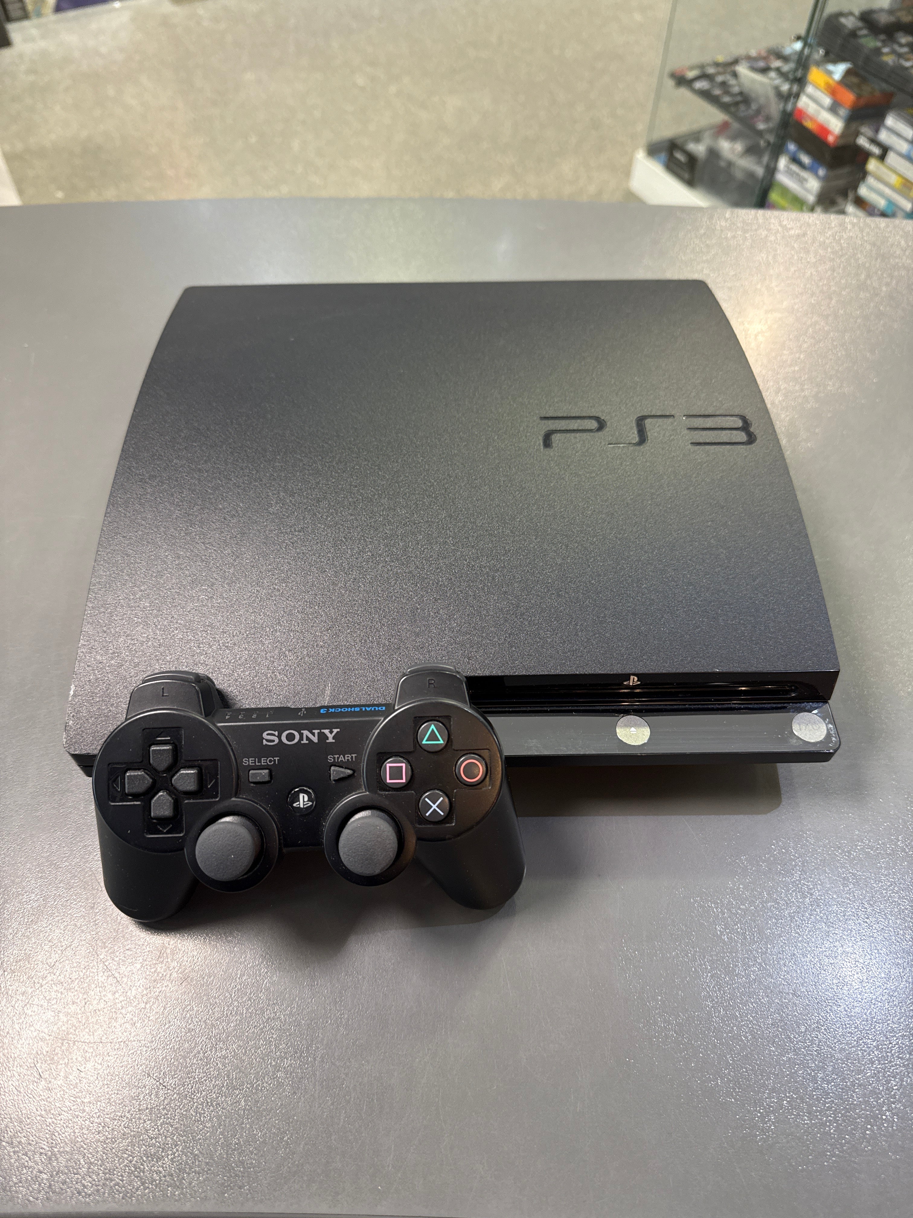 PlayStation 3 Slim 320GB – gebrauchte Konsole mit DualShock 3 Controller. Ideal für Klassiker, Blu-ray und Multimedia.