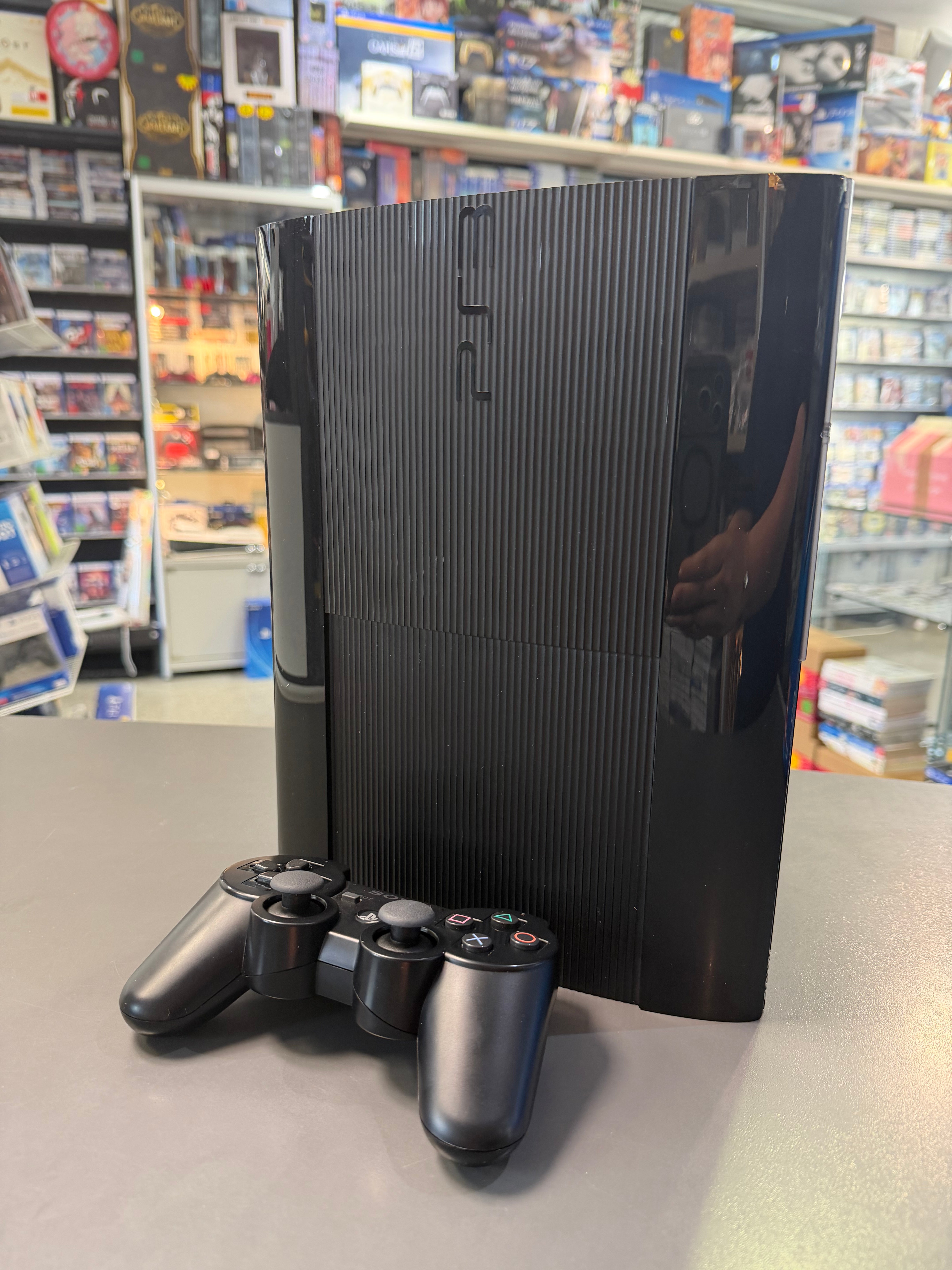 Playstation 3, PS3 Super Slim 12GB Konsole in Verpackung/ OVP *gebraucht