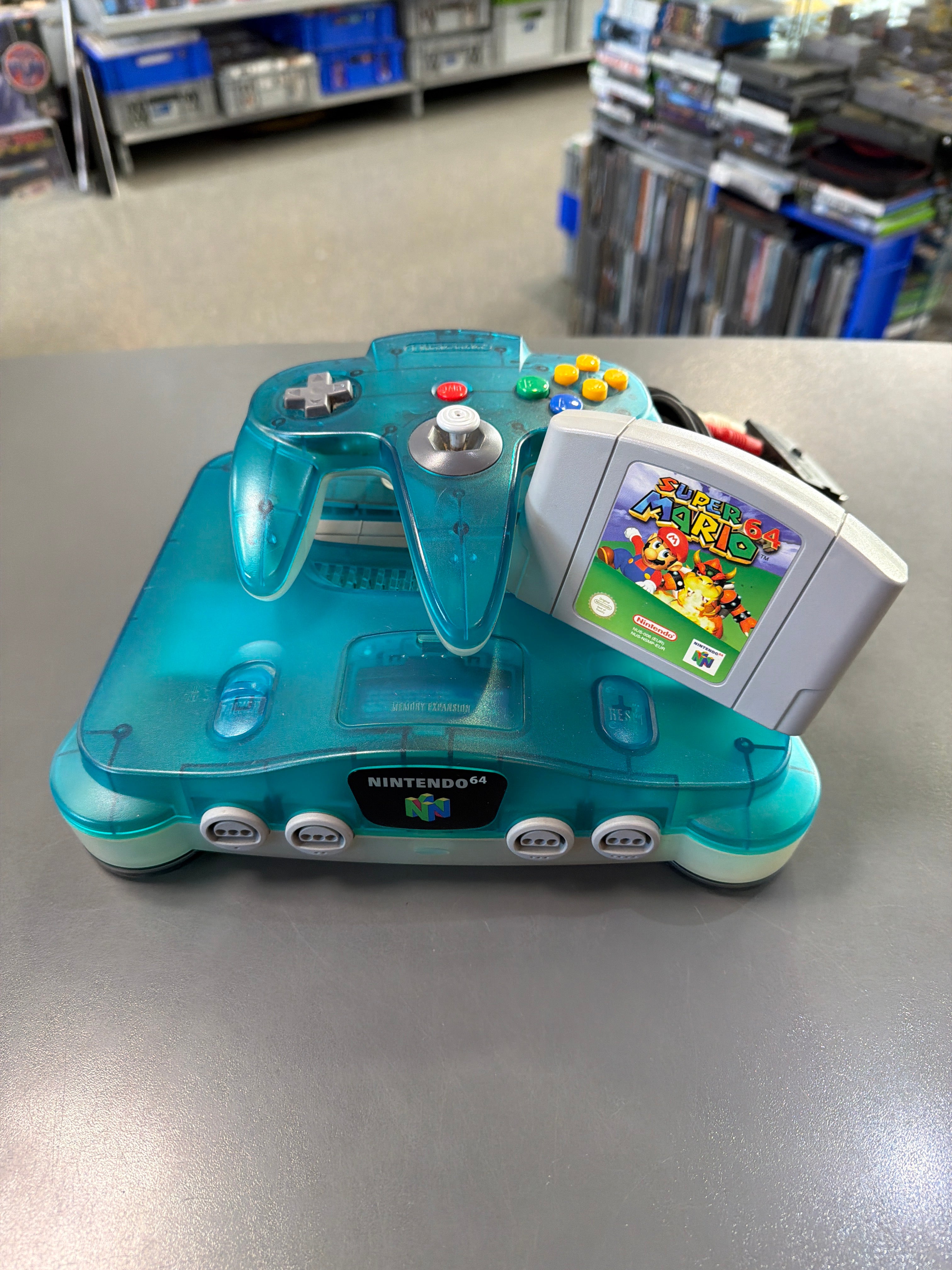 N64 Konsole Ice Blue Clear Transparent mit Super Mario 64