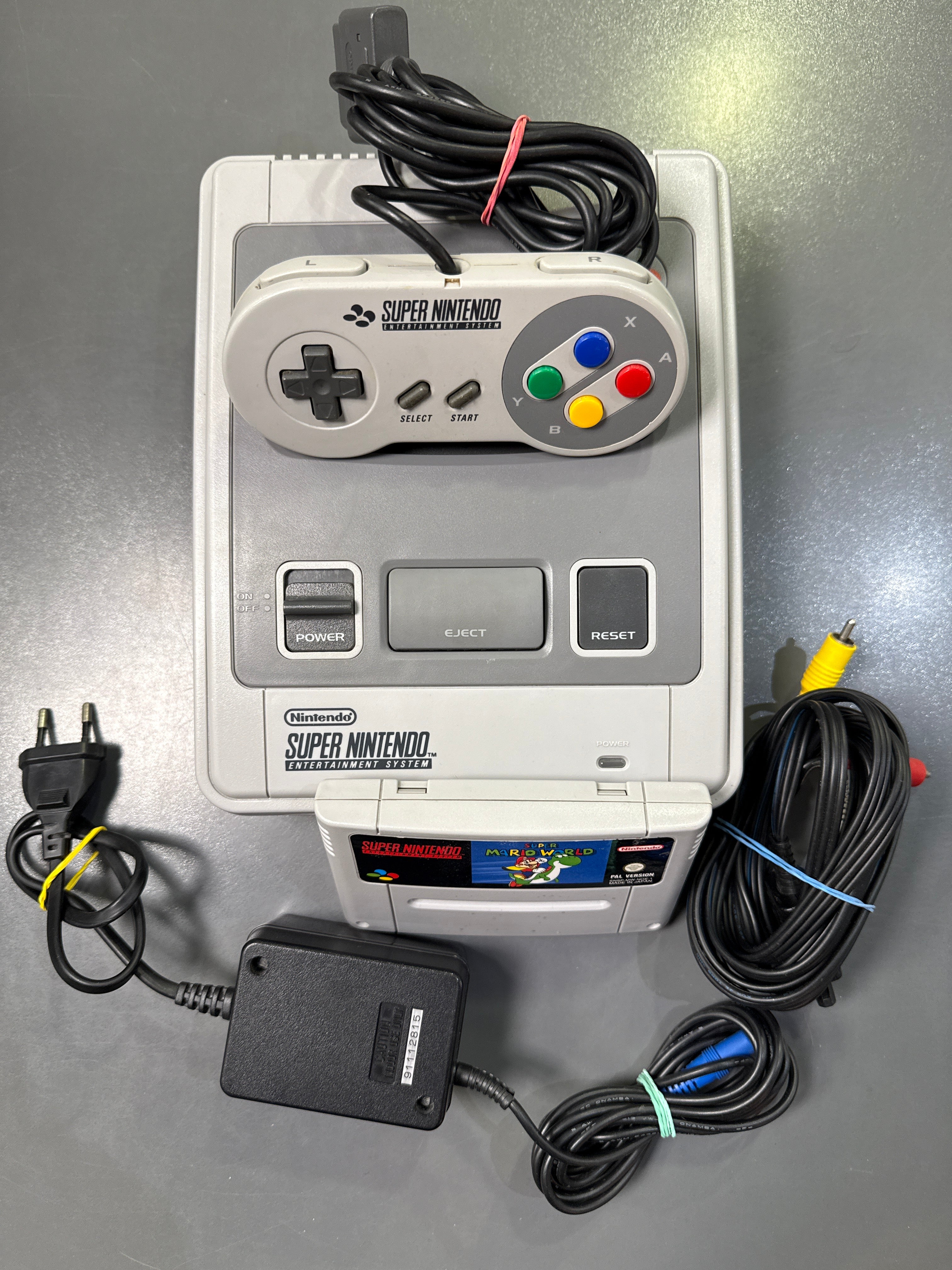 Super Nintendo Konsole inkl. Super Mario World (Ohne OVP) gebraucht