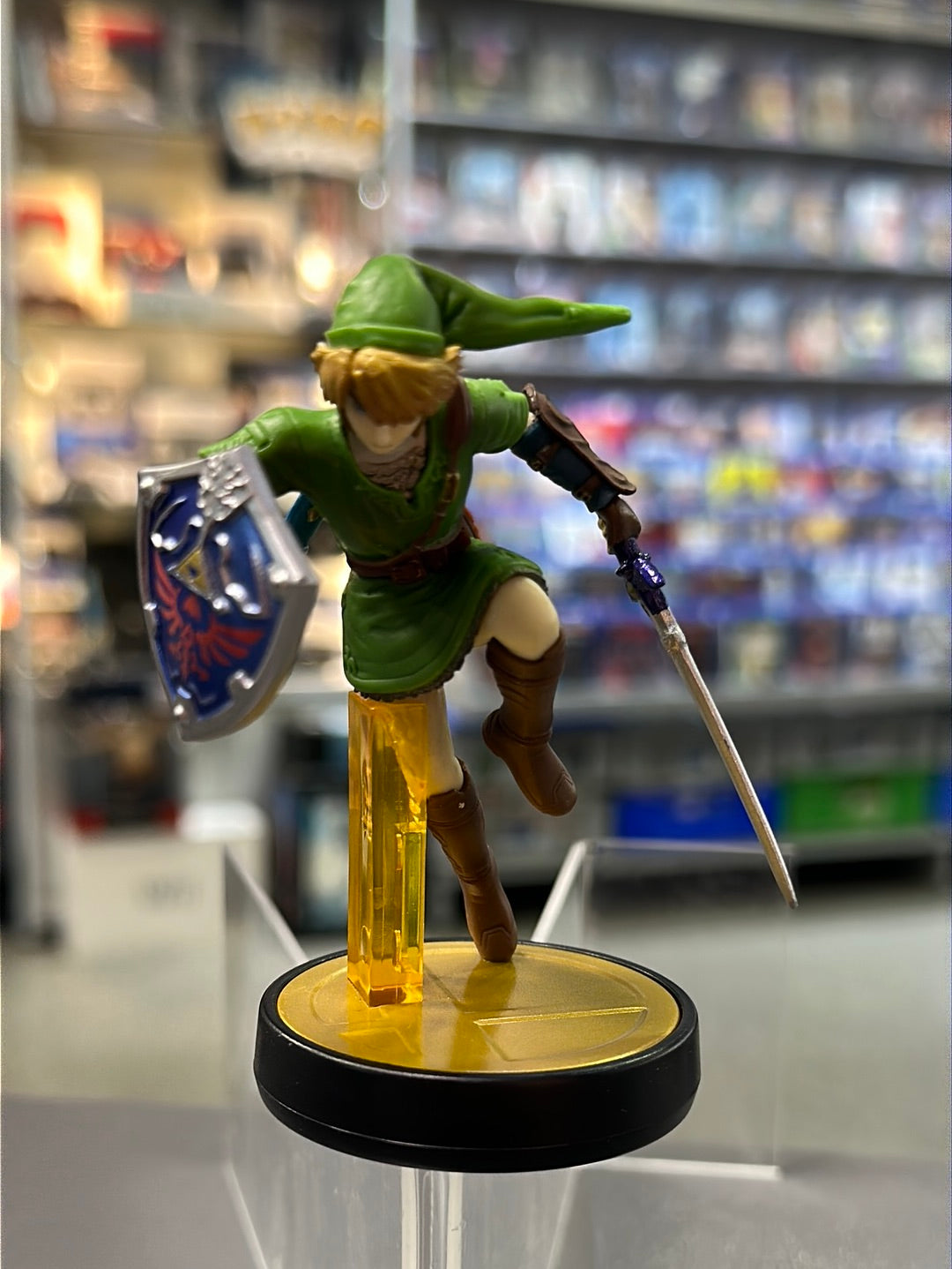 Amiibo Link No. 5 Super Smash Bros – Nintendo Sammelfigur mit Link aus The Legend of Zelda, Schwert, Schild, amiibo-Funktion und Sammlerwert für Nintendo-Fans