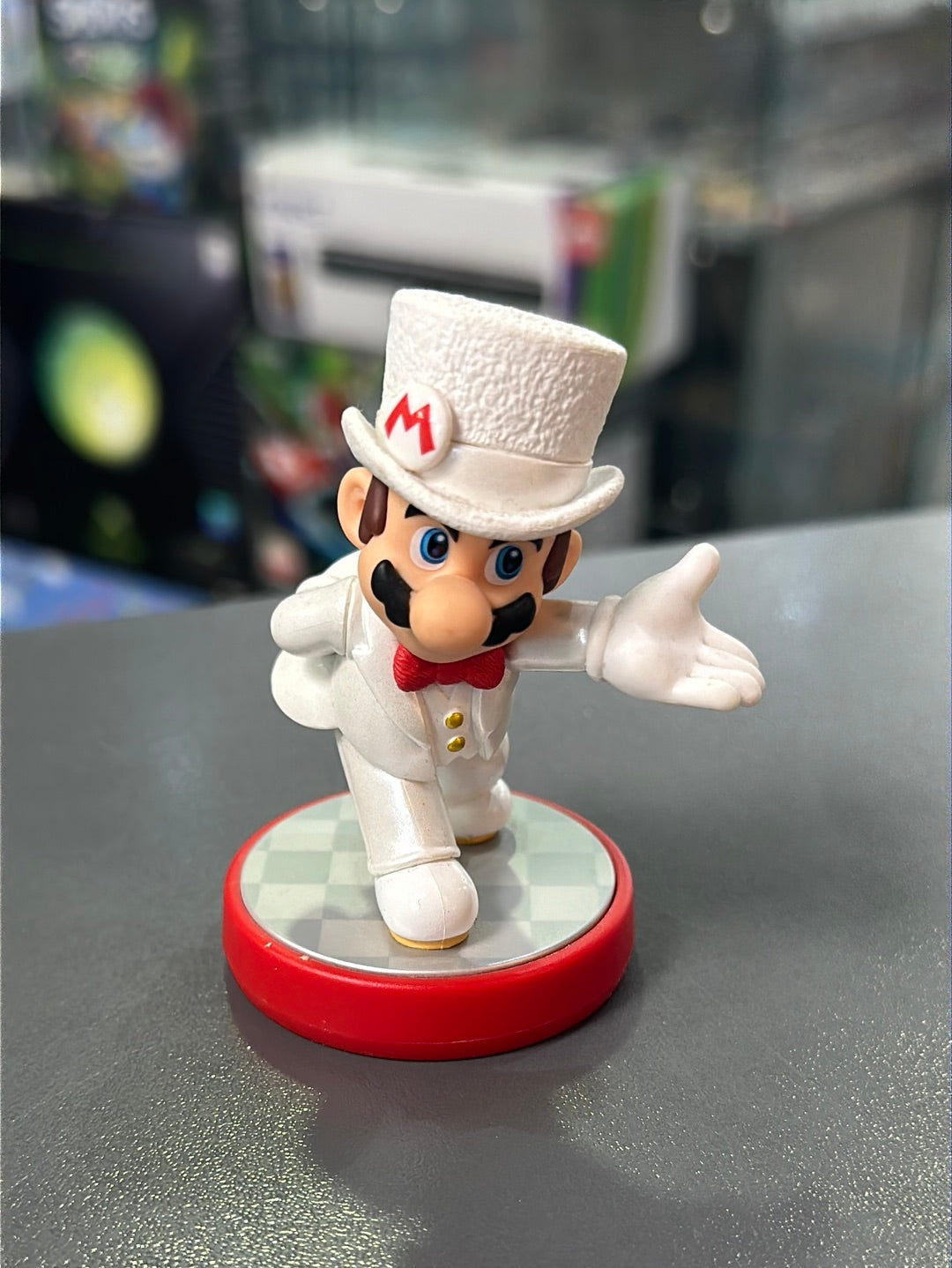 Amiibo Mario Odyssey Hochzeit – Nintendo Sammelfigur mit Mario im Hochzeits-Outfit aus Super Mario Odyssey, amiibo-Funktion, Zylinder-Design und Sammlerwert
