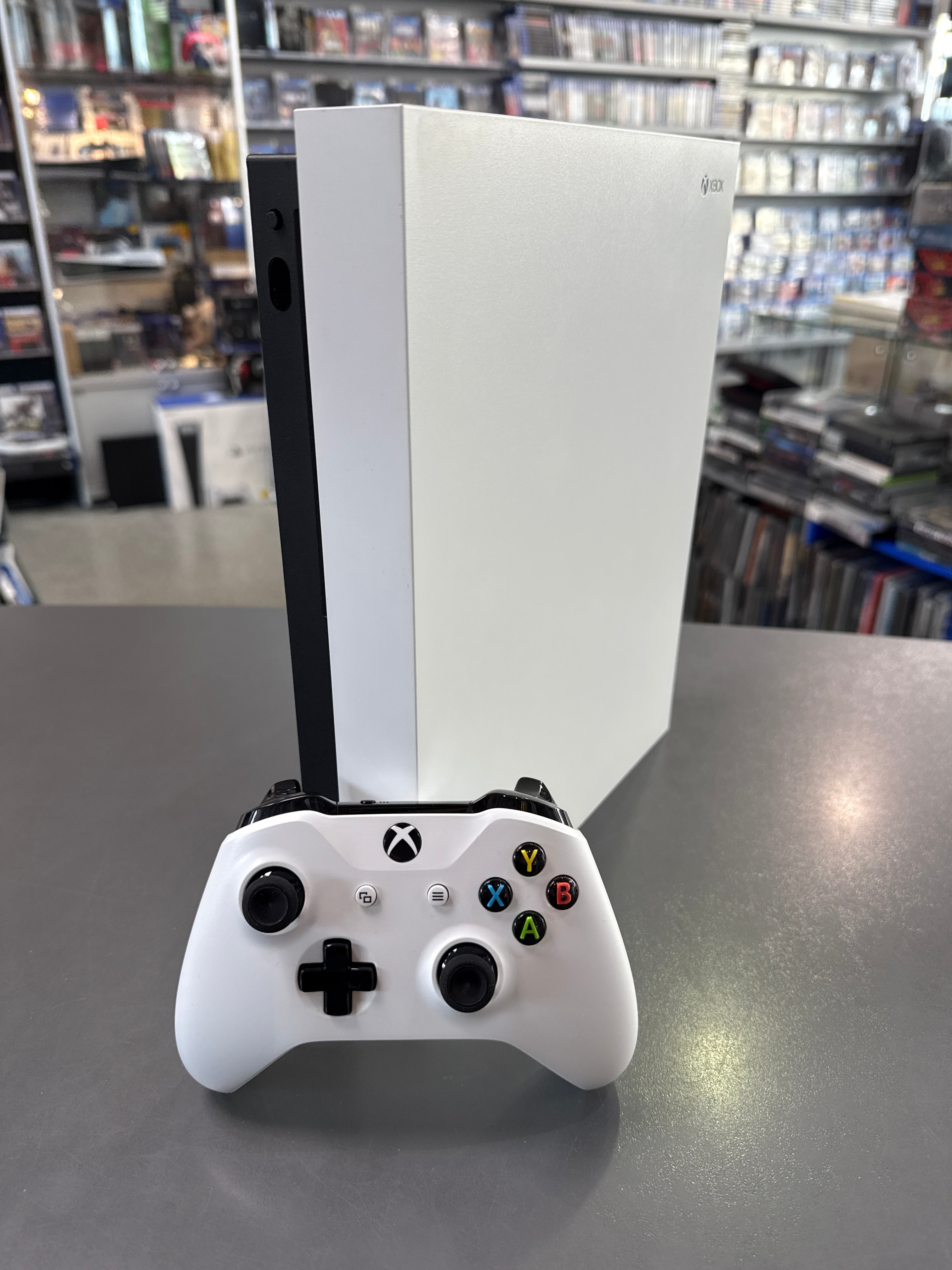 Xbox One X 1TB Konsole White Special Edition *gebraucht