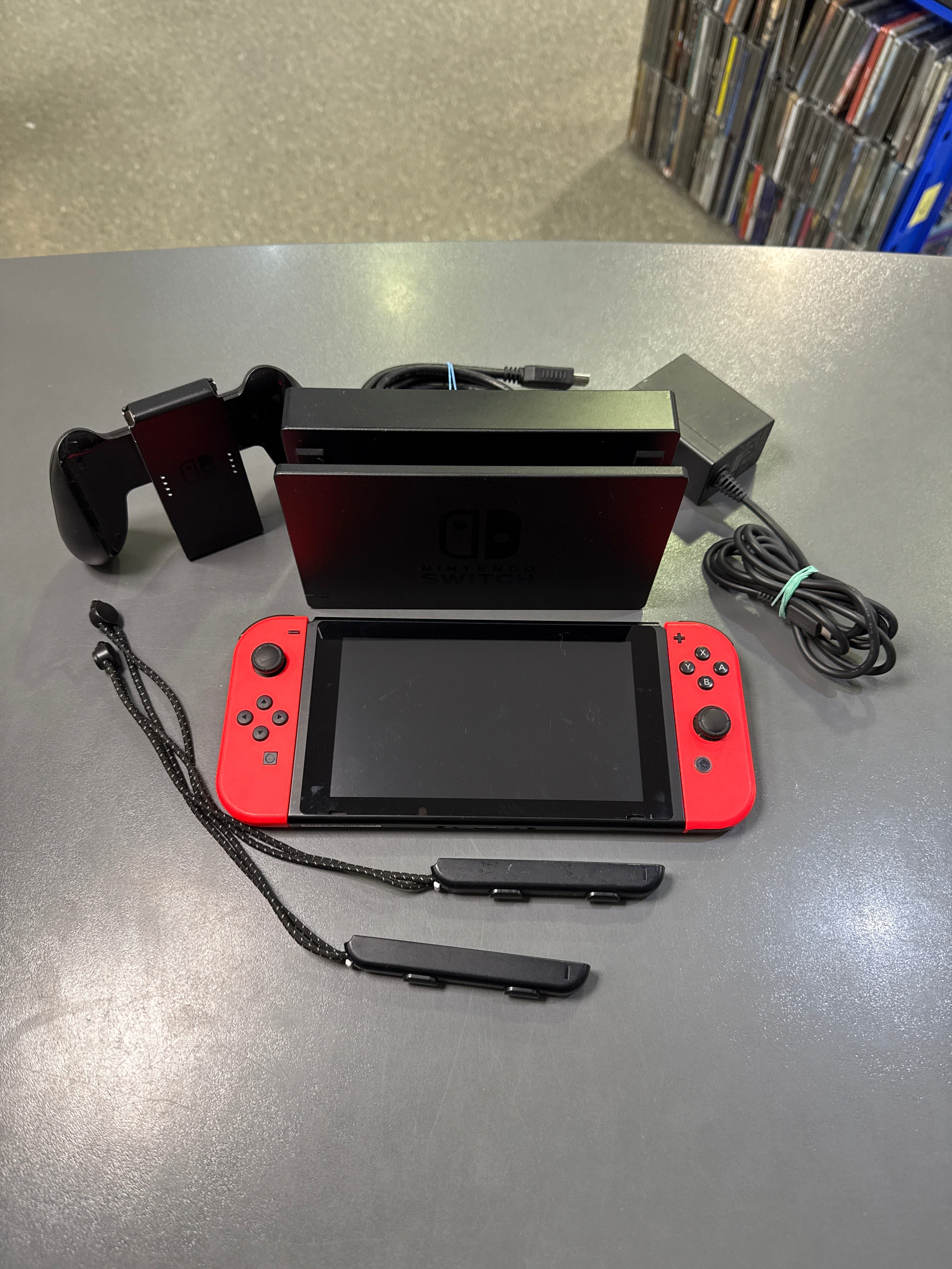 Nintendo Switch-Konsole Joy-Cons Rot *gebraucht*