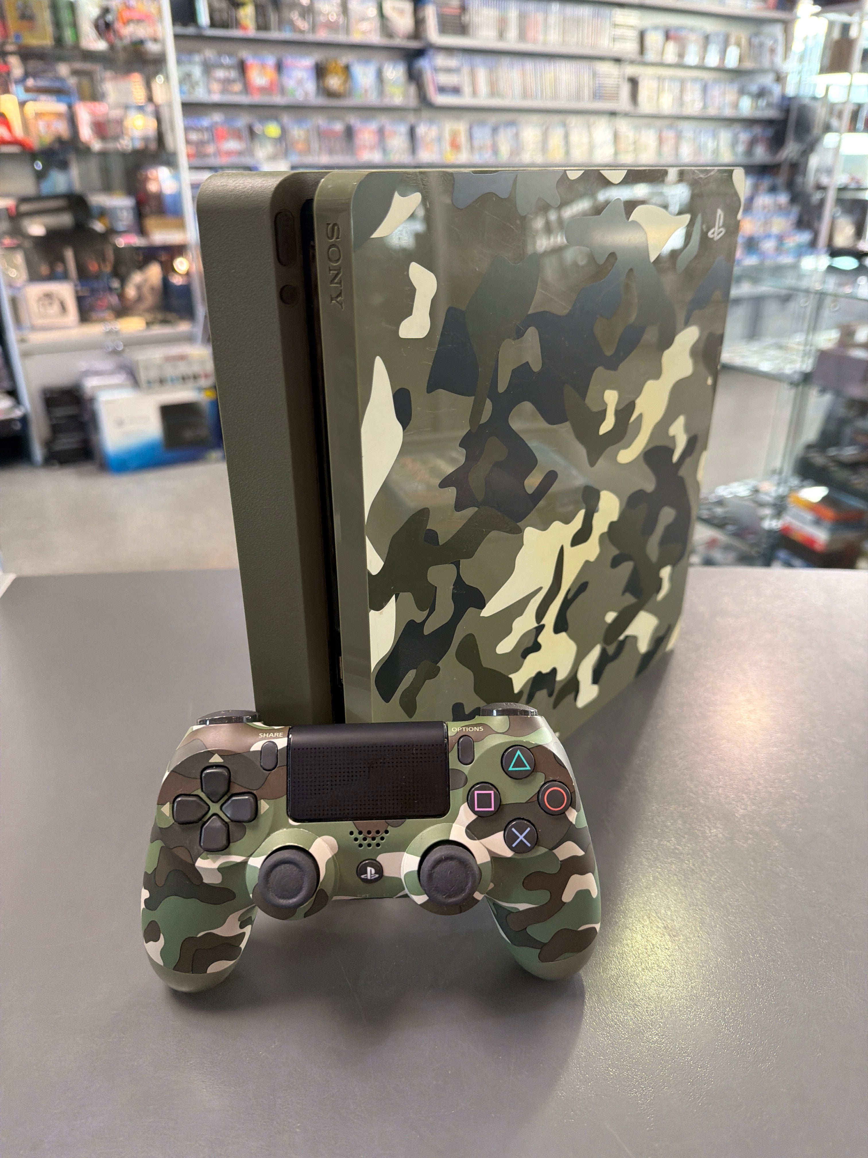 Playstation 4 Konsole Call of Duty Edition 1TB inkl. 2 Spiele *gebraucht*