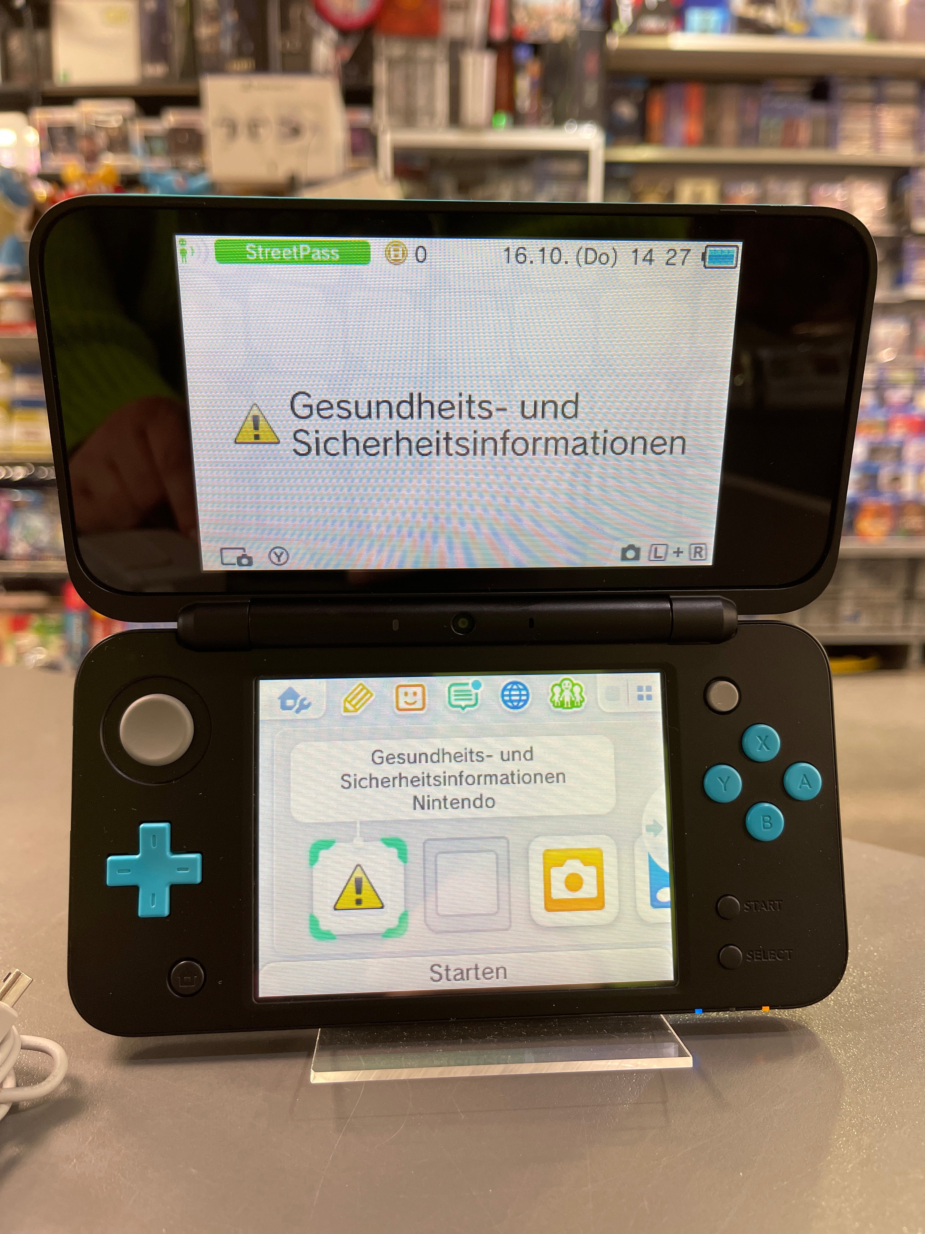 New Nintendo 2DS XL Schwarz + Türkis neuwertig *gebraucht