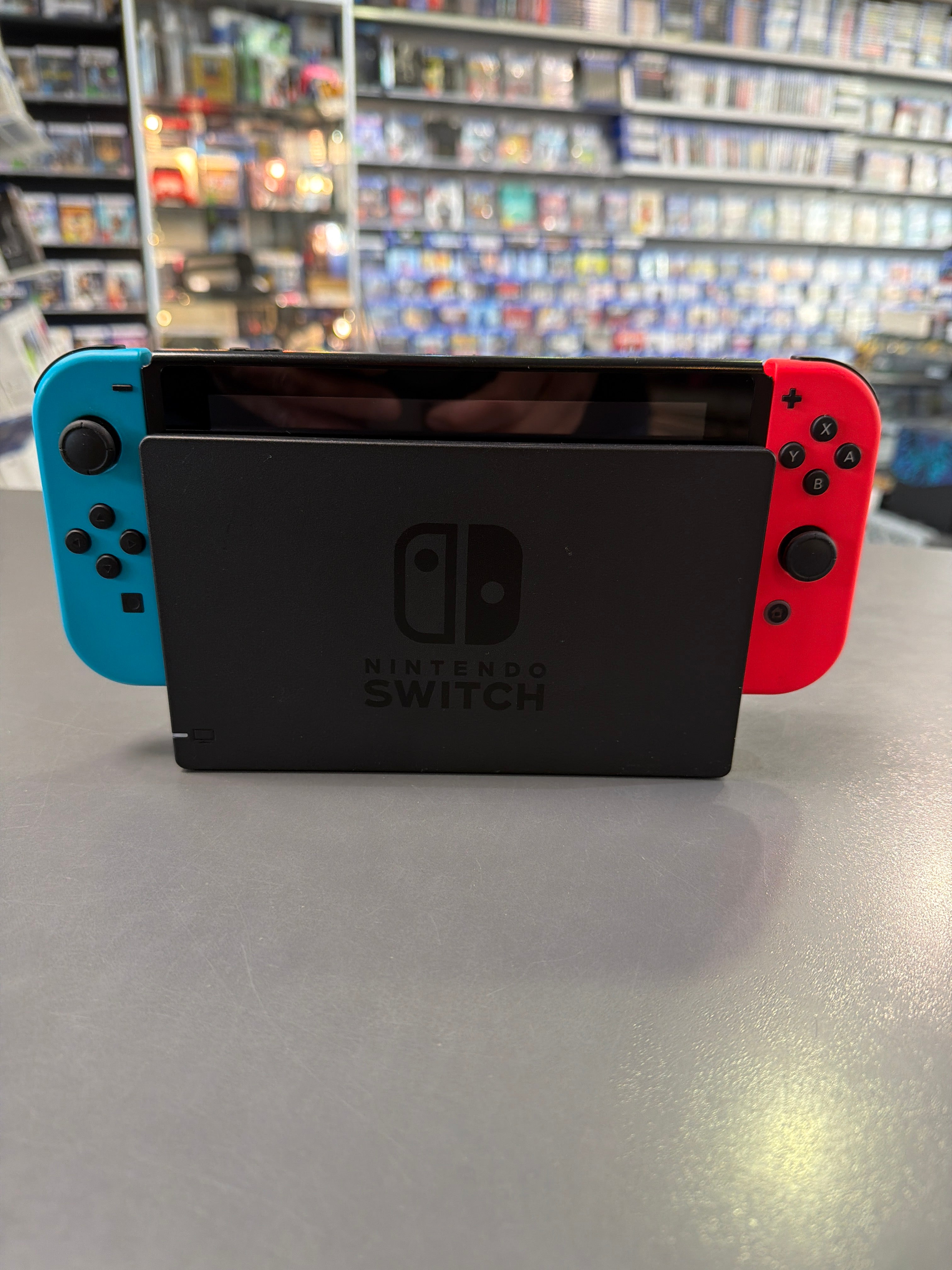 Nintendo Switch-Konsole Blau/Rot *gebraucht*