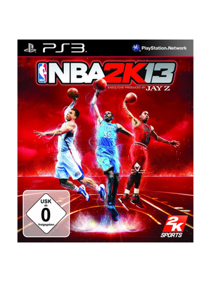 „NBA 2K13 für PS3 zeigt ein realistisches Basketballspiel mit offiziellen NBA-Teams, detaillierten Spieleranimationen, Arenen, Spielzügen und dynamischem Gameplay.“