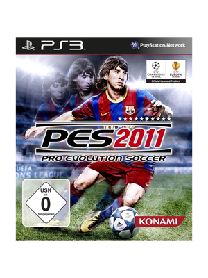 „PES 2011 PS3, Pro Evolution Soccer 2011 PlayStation 3 Fußballspiel mit realistischem Gameplay, Stadion und Spielszene.“