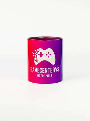 GamecenterVS Premium Tasse aus hochweißer glänzender Keramik mit Magenta-Design, 300 ml Fassungsvermögen, spülmaschinenfestes Gaming-Merchandise für Videospiel-Fans