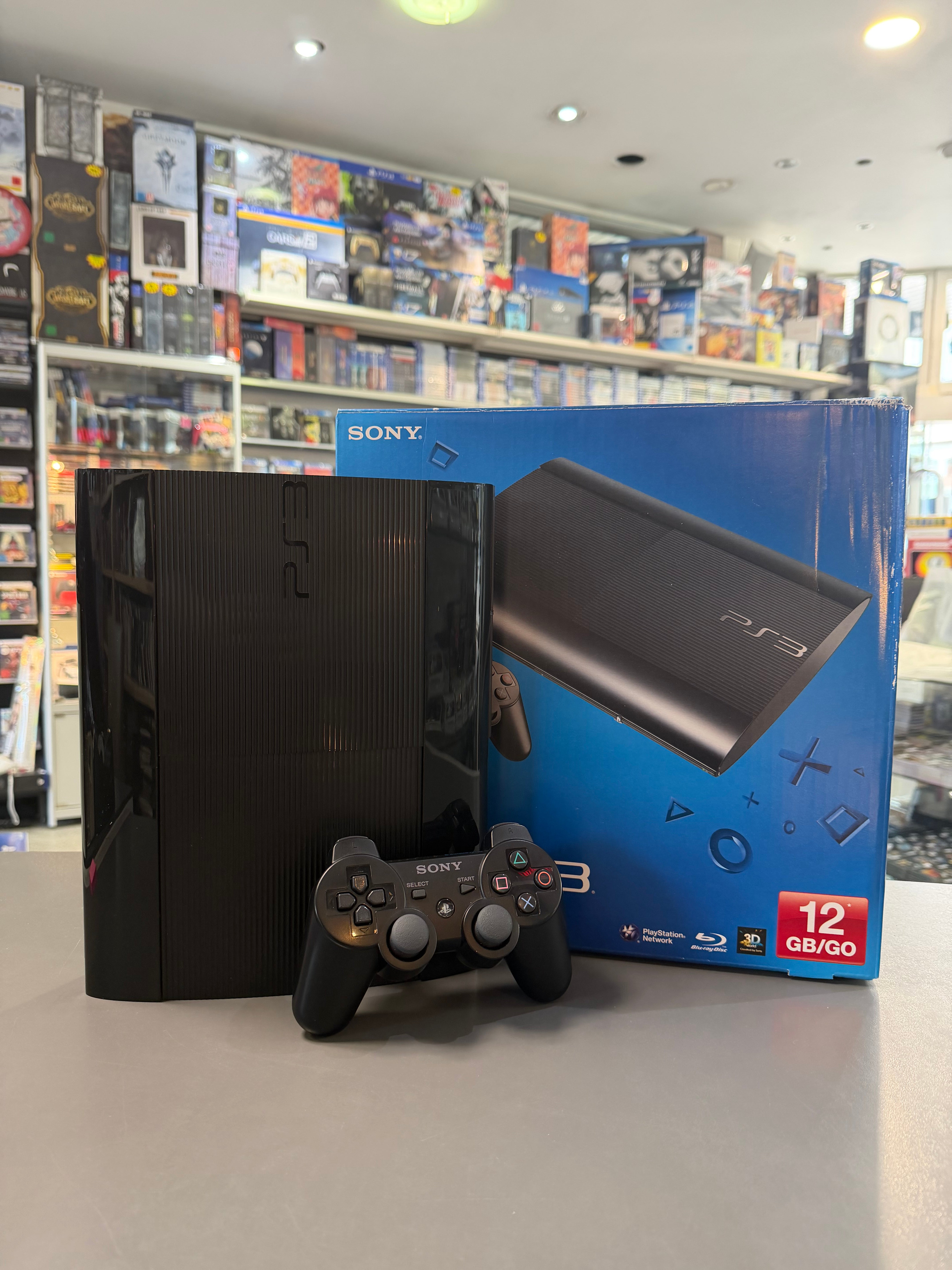 PlayStation 3 Super Slim 12GB Konsole PS3 gebraucht mit Originalverpackung OVP schwarz