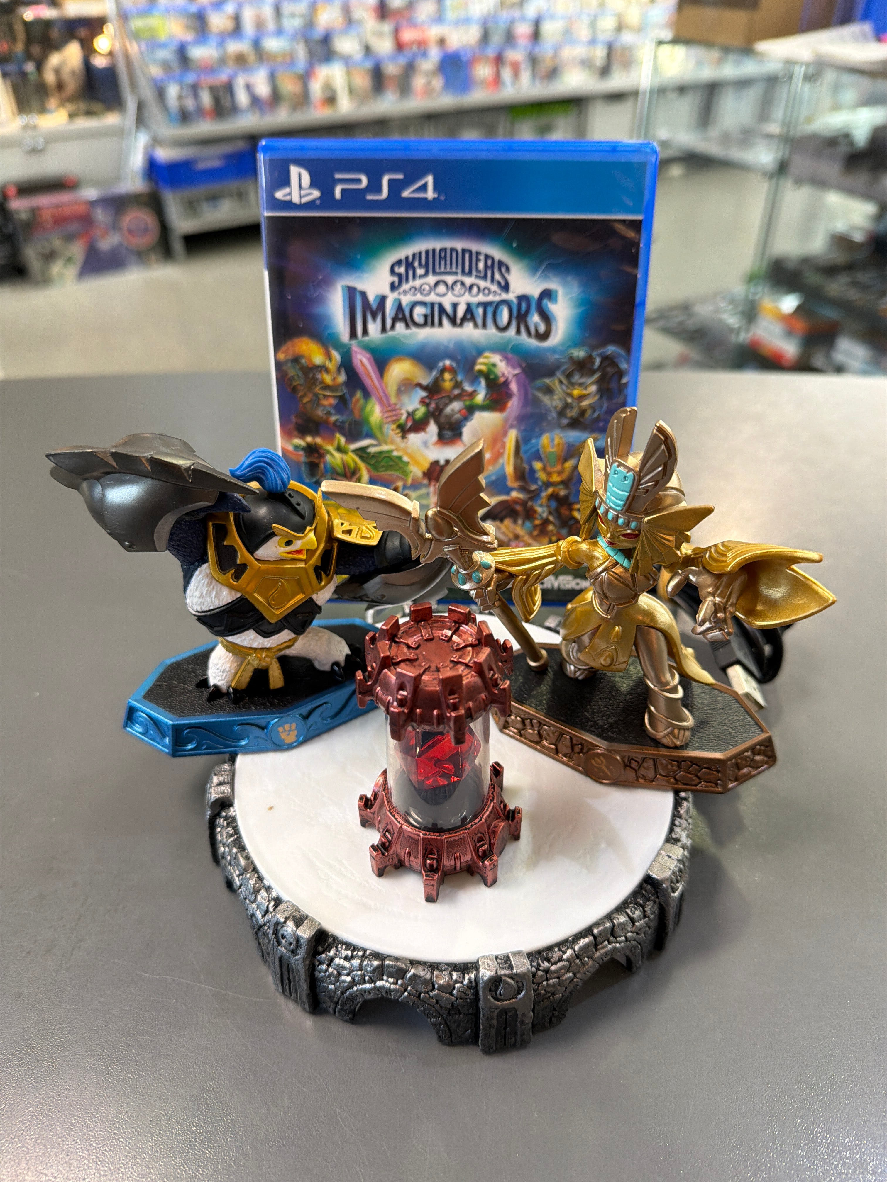 Skylanders Imaginators Starter Pack für PlayStation 4 mit Charakterfiguren und Portal of Power im bunten Fantasy-Design.