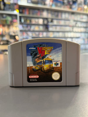 Vigilante 8 für Nintendo 64 als Original Spielmodul. Actionreiches Fahrzeug-Combat-Spiel für Retro-Gaming-Fans und N64-Sammler.